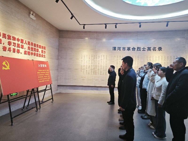 1025154837_副本.jpg