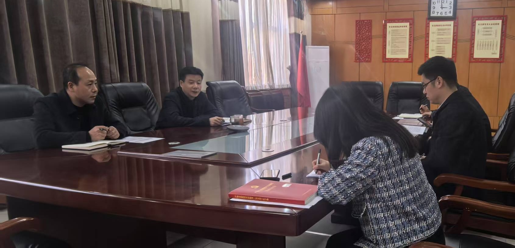 省科協(xié)組織人事部黨支部召開(kāi)深入貫徹中央八項(xiàng)規(guī)定精神學(xué)習(xí)教育部署會(huì)